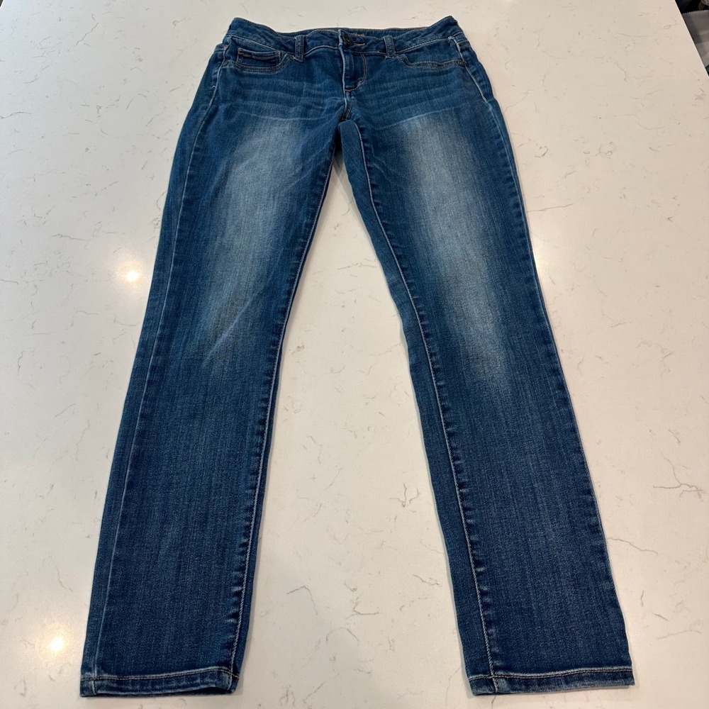 Maurices Slim Leg Jeans Medium Wash Denim Stretch Size S-S 28x28